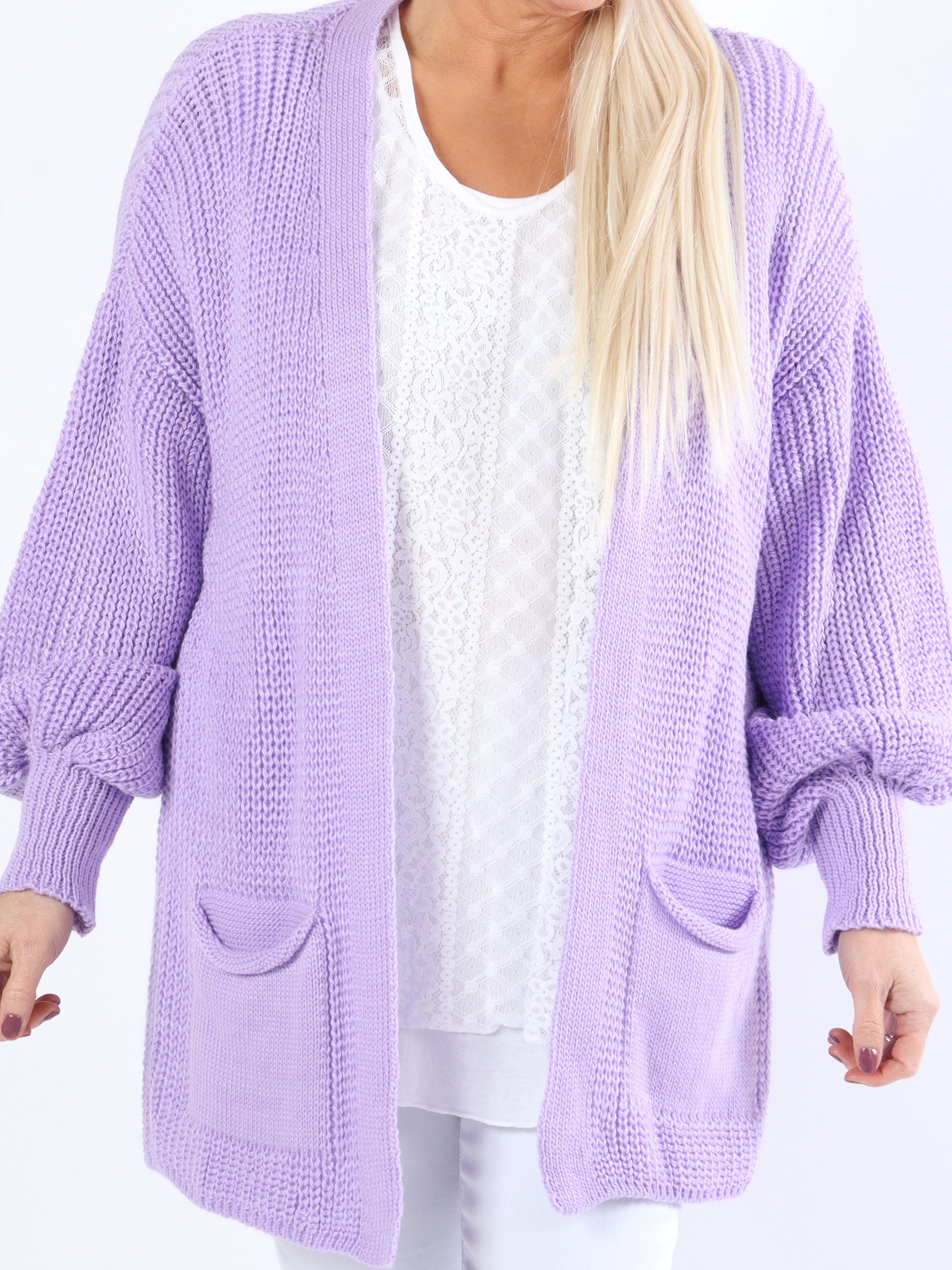 Sally Short - Söt stickad plus size kofta med ballongärmar